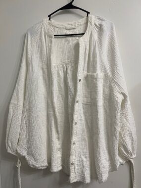 aerie White Daybreak coverup shirt